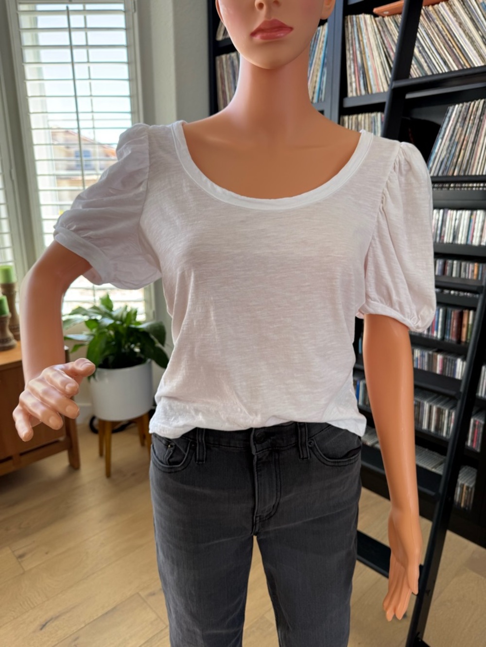 Anthropologie White Puff-Sleeve Scoop Tee - Picture 4 of 5